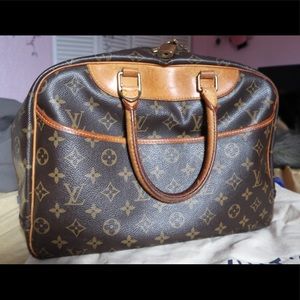 Louis Vuitton Deauville Monogram Satchel